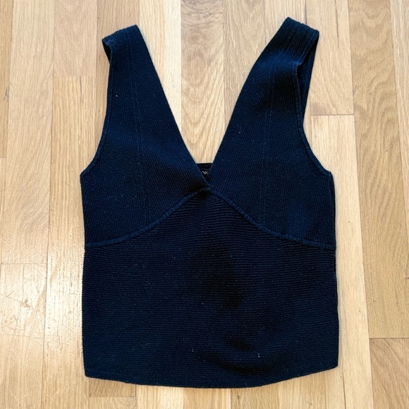 Banana Republic Black Ribbed Knit V-Neck Tank Top | Size Small - Picture 6 of 6